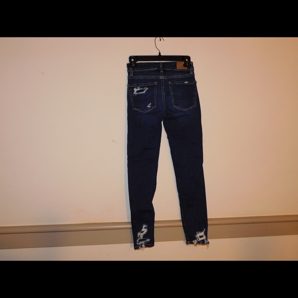 American Eagle High Rise Cropped Blue Jeans - Picture 2 of 2